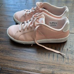 Nike Women's Sneakers in Pink and White